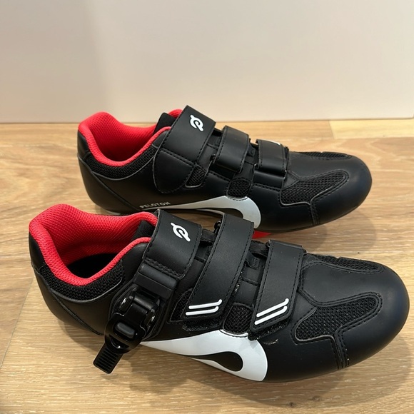 Pelaton Cycling Shoes size 39 Spin Cycle Class At Home Bike Biking Black Red - Picture 1 of 6
